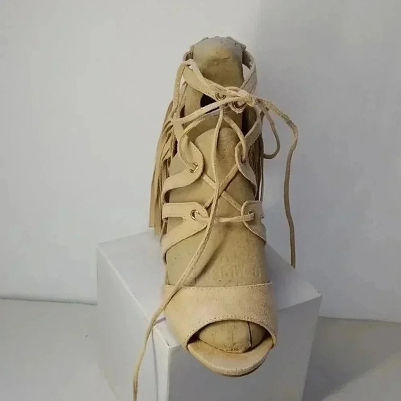 Qupid Grammy size 6 medium strappy heeled sandals - Picture 2 of 10